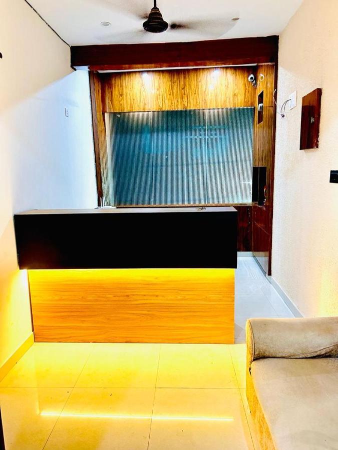 Hotel Sr Grand Gorakhpur Bagian luar foto
